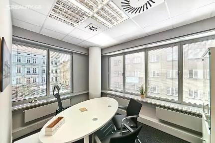 Pronájem kanceláře 49 m² Nádražní, Praha - Smíchov
