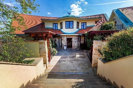 Prodej rodinného domu 677 m², pozemek 3034 m² Trnová