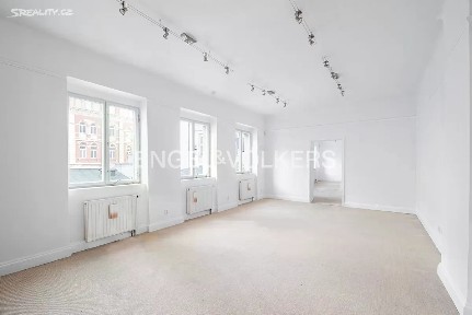 Pronájem kanceláře 214 m² Nádražní, Praha - Smíchov