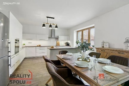 Prodej rodinného domu 206 m², pozemek 445 m² Kolmá, Pchery - Humny