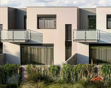 Prodej rodinného domu 180 m², pozemek 102 m² U Hostavického potoka, Praha - Hostavice