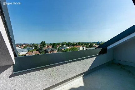 Prodej bytu 4+kk 107 m² U hotelu, Praha - Suchdol