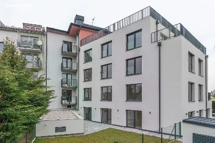 Praha, Praha 6, Suchdol, U hotelu