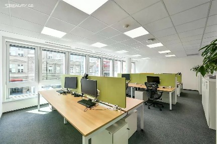 Pronájem kanceláře 730 m² Plzeňská, Praha - Smíchov
