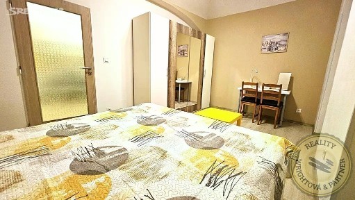 Prodej bytu 2+kk 39 m² Zenklova, Praha - Libeň