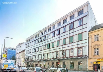 Pronájem kanceláře 548 m²