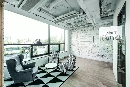 Pronájem kanceláře 5467 m² Rohanské nábřeží, Praha - Karlín