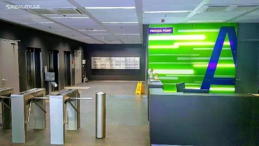 Pronájem kanceláře 303 m² Prosecká, Praha - Prosek