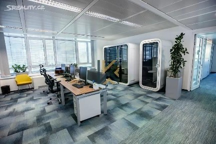 Praha, Praha 6, Dejvice, Evropská, 33b