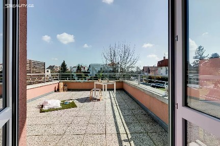 Prodej bytu 2+kk 43 m² Holubí, Praha - Suchdol