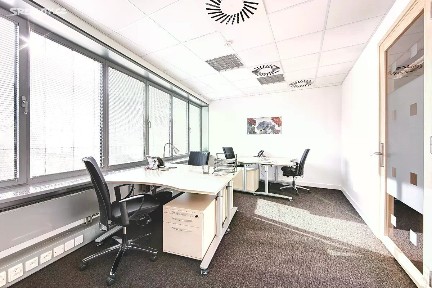 Pronájem kanceláře 40 m² Nádražní, Praha - Smíchov