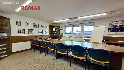 Pronájem kanceláře 821 m² Na hlavní, Praha - Březiněves