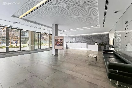 Pronájem kanceláře 436 m² U garáží, Praha - Holešovice