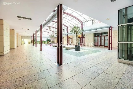 Pronájem kanceláře 508 m² Sokolovská, Praha - Karlín