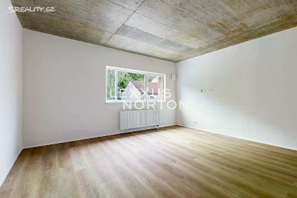 Prodej bytu 2+kk 48 m² Hrdlořezská, Praha - Hrdlořezy