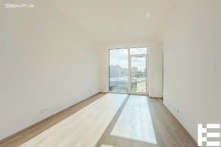 Prodej bytu 2+kk 75 m² Lodžská, Praha - Bohnice