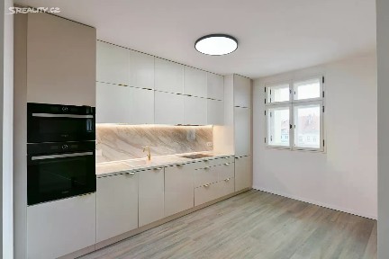 Praha, Praha 8, Karlín, Peckova, 11