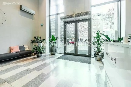 Praha, Praha 8, Karlín, Rohanské nábřeží, 15