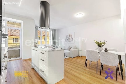 Prodej bytu 2+kk 53 m² Pod Strojírnami, Praha - Vysočany