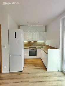 Prodej bytu 2+kk 60 m² Pod Harfou, Praha - Vysočany