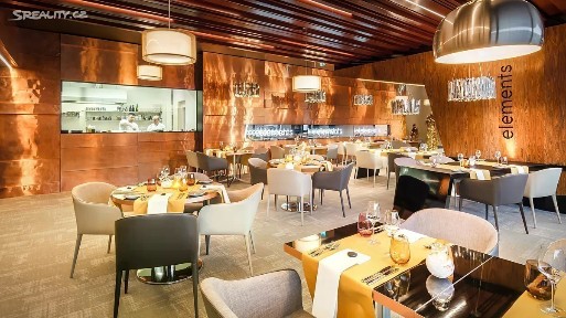 Praha, Praha 1, Staré Město, náměstí Curieových, 1