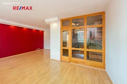 Prodej bytu 3+1 89 m² Dvořišťská, Praha - Kyje