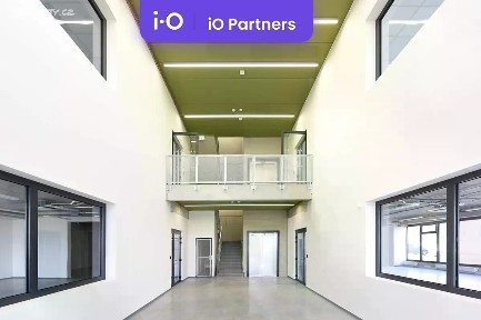 Praha, Praha 9, Horní Počernice, K Bílému vrchu, 3