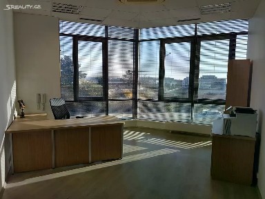 Pronájem kanceláře 657 m² V zářezu, Praha - Jinonice