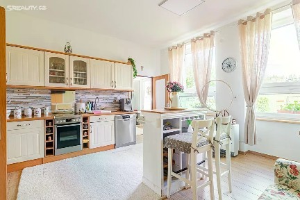 Prodej rodinného domu 358 m², pozemek 520 m² Slabce