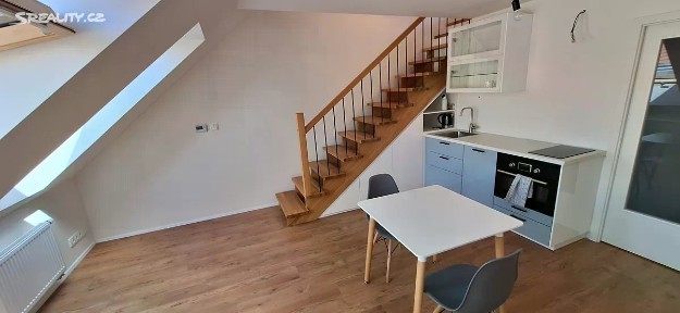 Prodej bytu 3+kk 60 m² Sinkulova, Praha - Nusle
