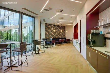 Pronájem kanceláře 150 m² Želetavská, Praha - Michle
