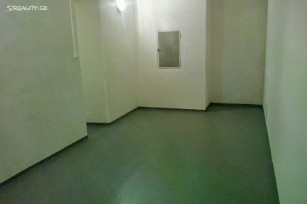 Pronájem skladového prostoru 41 m² Šestidomí, Praha - Bubeneč