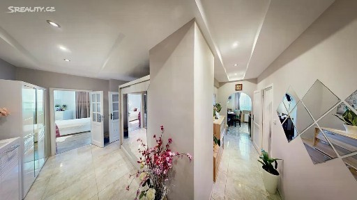 Prodej bytu 3+1 88 m² Průběžná, Praha - Strašnice