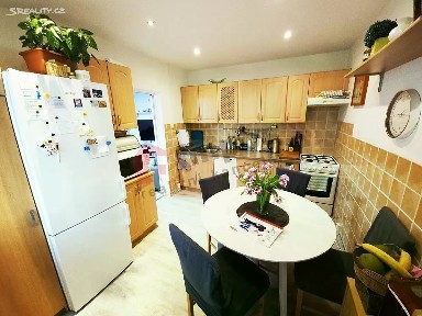 Prodej bytu 3+1 69 m² Třeboradická, Praha - Kobylisy