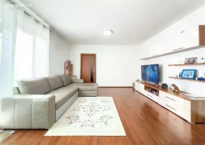 Prodej bytu 2+kk 75 m² Národních hrdinů, Praha - Dolní Počernice