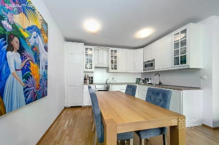 Praha, Praha 9, Letňany, Nepomuckých