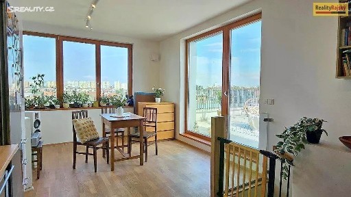Prodej bytu 3+kk 61 m² Formanská, Praha - Újezd u Průhonic