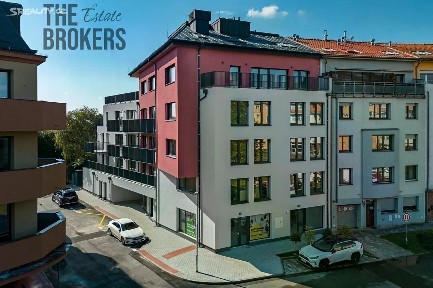 Prodej bytu 4+kk 114 m² U hotelu, Praha - Suchdol