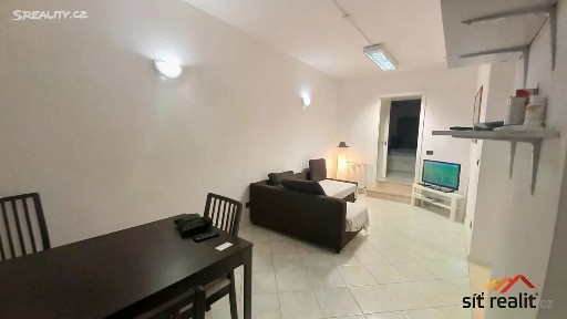 Prodej bytu 3+kk 62 m² Otakarova, Praha - Nusle