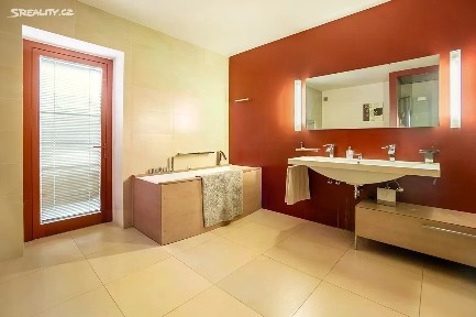 Prodej vily 530 m², pozemek 2925 m² V Uličce, Hostivice