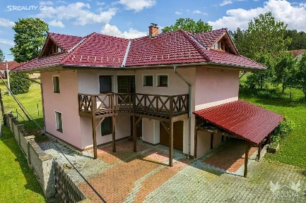 Prodej rodinného domu 238 m², pozemek 940 m² Třešovice