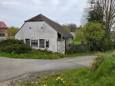 Prodej rodinného domu 200 m², pozemek 3725 m² Krty-Hradec