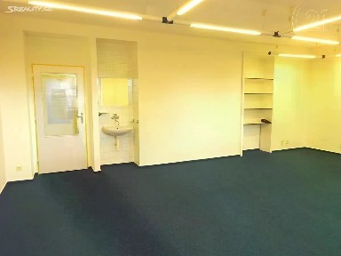 Pronájem kanceláře 36 m² Pod Šternberkem, Zlín - Louky