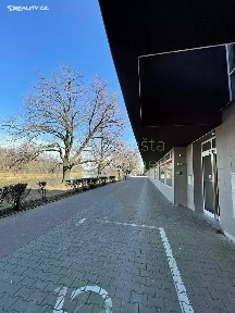 Pardubice, Zelené Předměstí, nábřeží Závodu míru