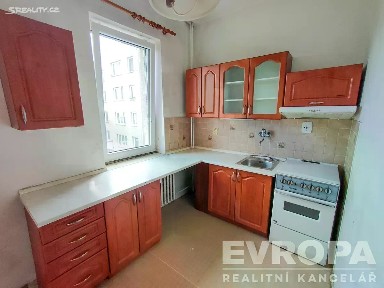 Chvaletice, Pardubice, Kolínská