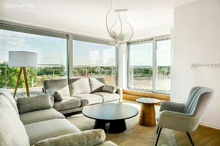 Pardubice, Ohrazenice, U Sportovní školy