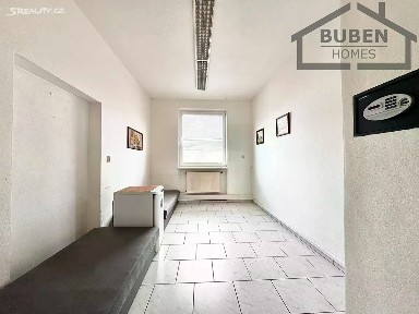 Pronájem skladového prostoru 710 m² Zámecká, Planá