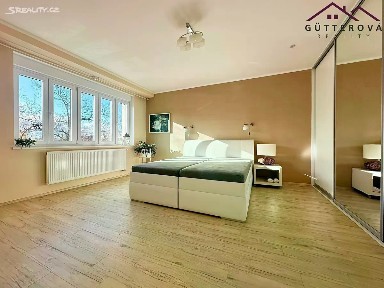 Plzeň, Plzeň-město, Doubravka, Habrmannovo náměstí, 18