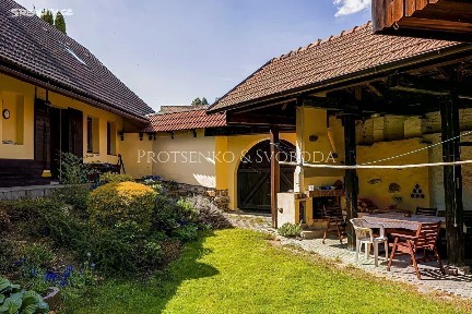 Prodej rodinného domu 730 m², pozemek 1260 m² Rohozná