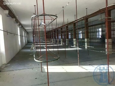 Pronájem výrobní haly, prostoru 550 m² Hlubčická, Krnov - Pod Bezručovým vrchem